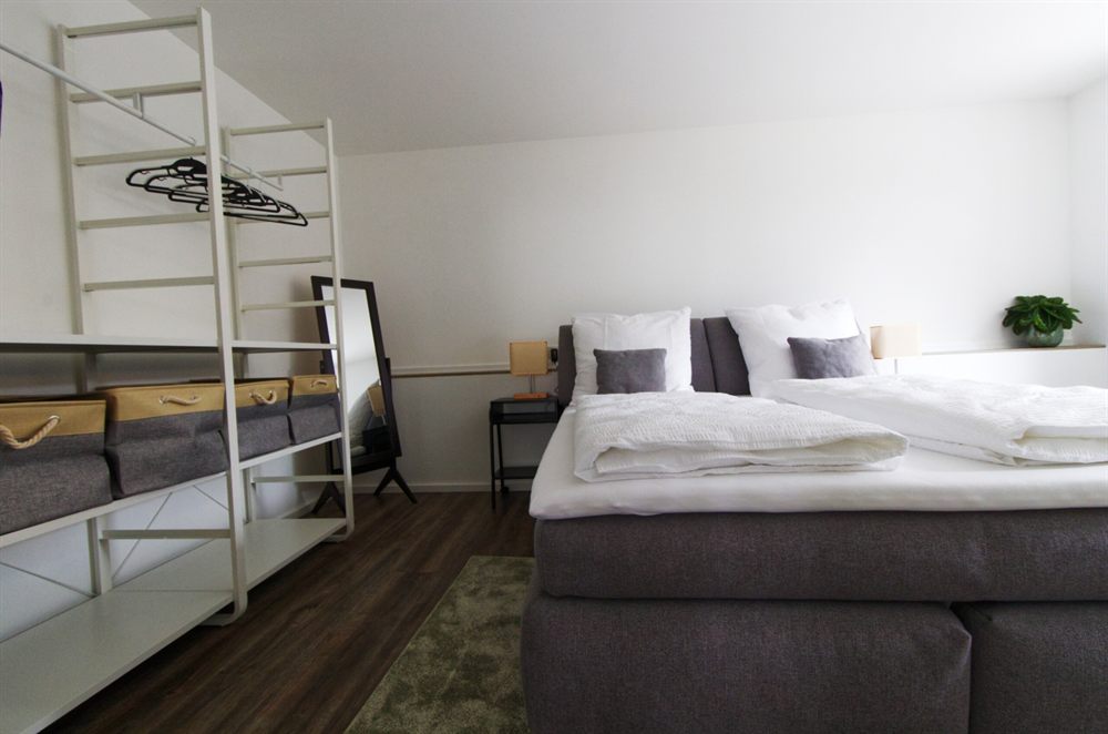 Schlafzimmer mit Doppelbett